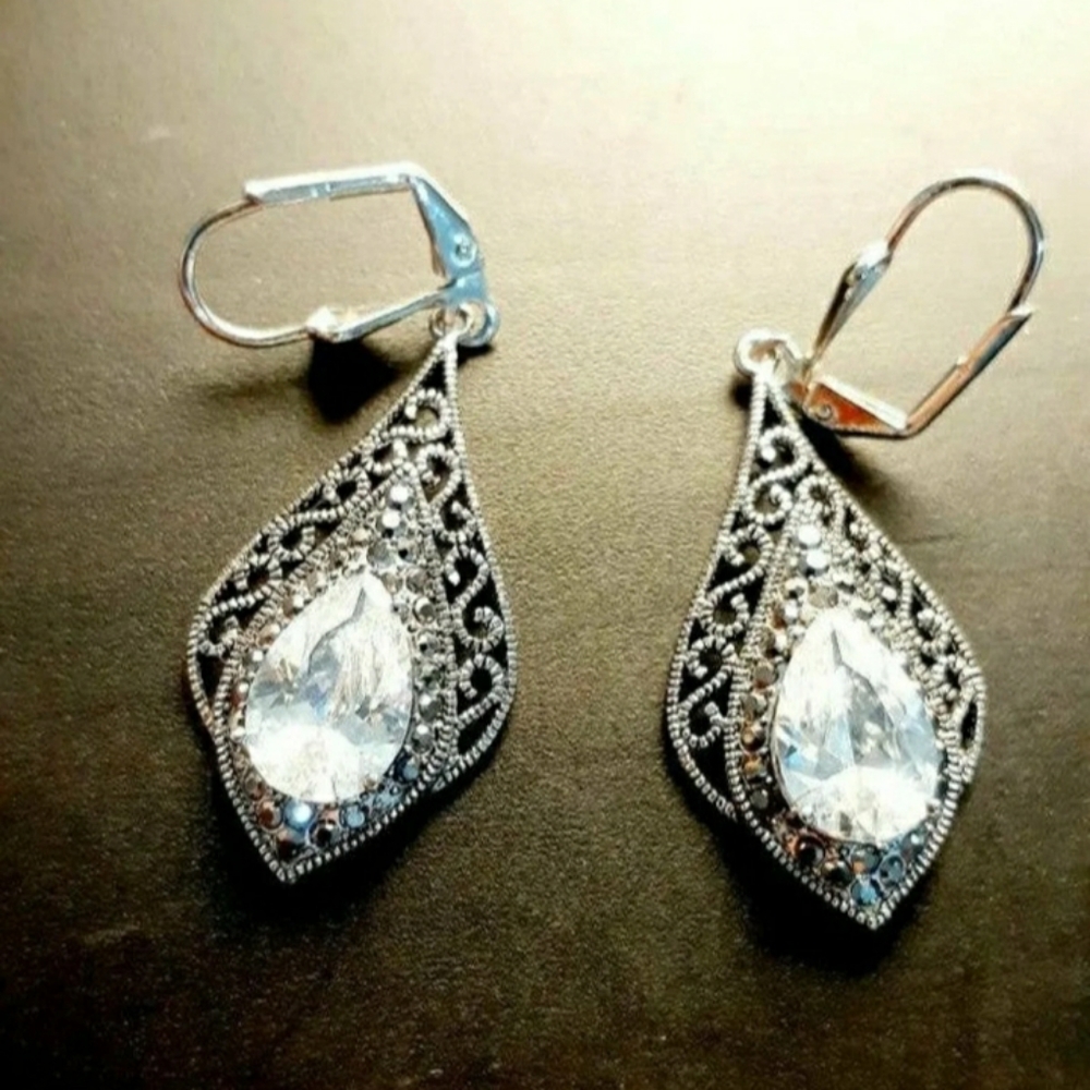 Earrings - Picture 2 of 2